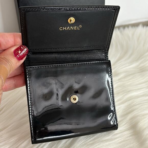 Authentic CHANEL Vintage Enamel CC Logo Bifold Wallet Purse Black Box 8180K - Picture 7 of 12